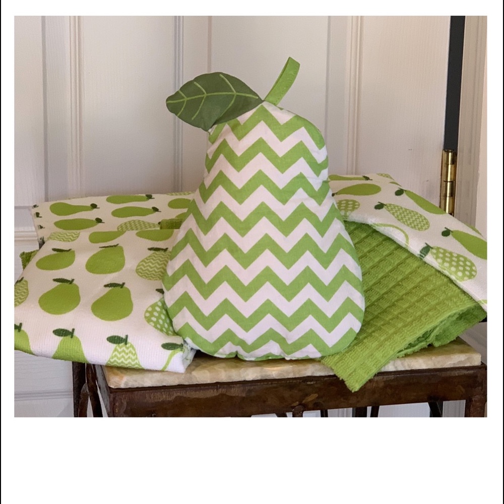 DISH TOWELS, CLOTHS & PEAR SHAPED OVEN MITT SET 🍐